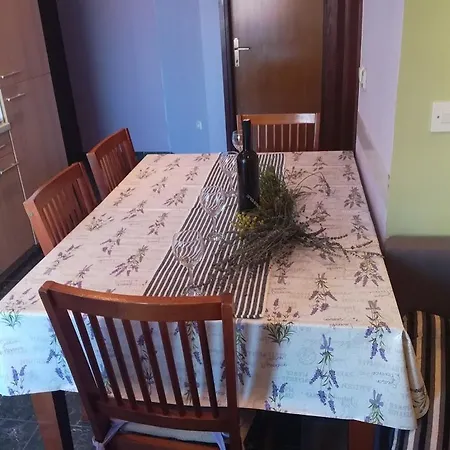 Tamara Apartamento Sukošan